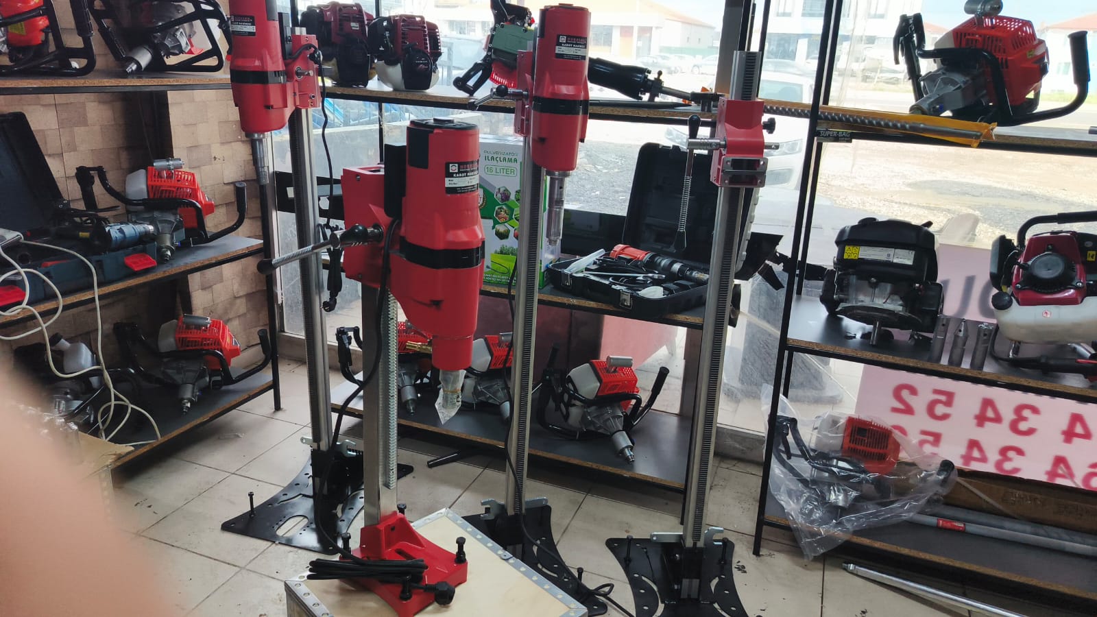 ELEKTRİKLİ SEHPALI SONDAJ VE KAROT MAKİNASI 3850 WT